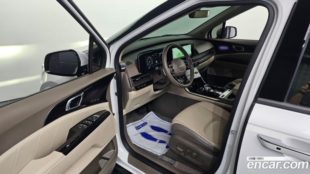 Kia Carnival 9-Seater Signature, 2023