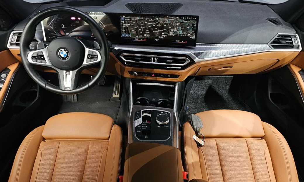 BMW 3-Series 320i Touring M Sports, 2024