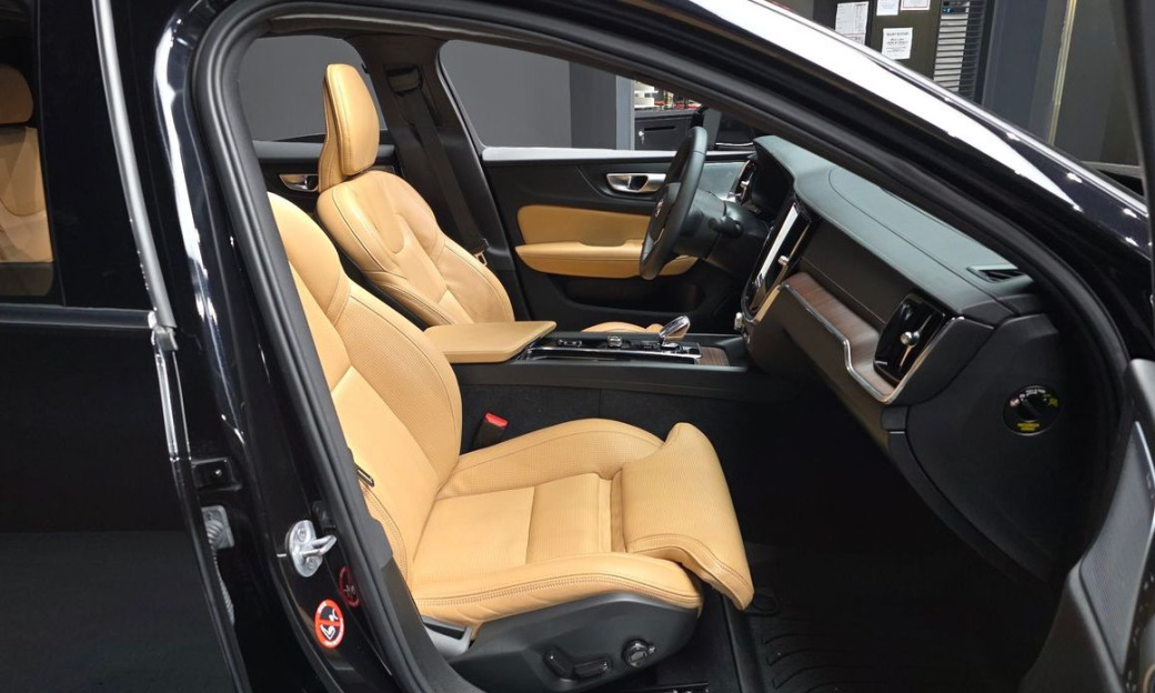 Volvo S60 B5 Ultimate Bright, 2024