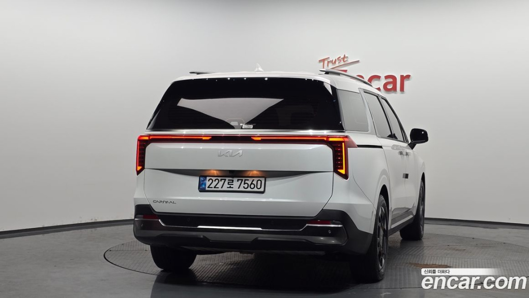 Kia Carnival 9-Seater Noblesse, 2025