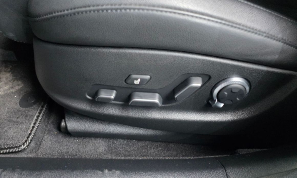 Genesis G80 Gasoline 2.5 Turbo AWD, 2025