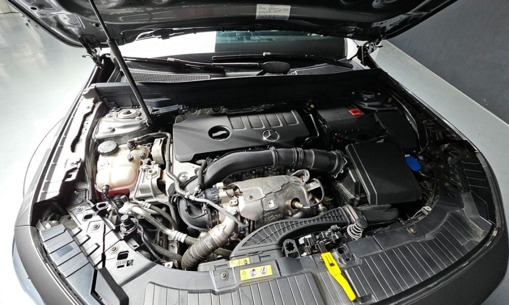 Mercedes-Benz GLB-Class GLB250 4MATIC, 2023