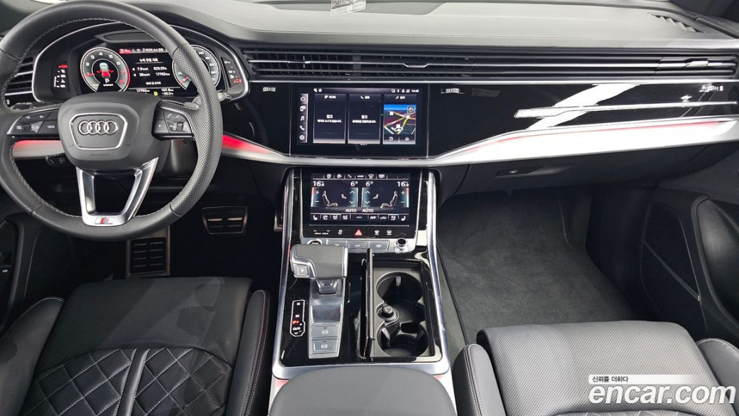 Audi Q8 55 TFSI Quattro Premium, 2023