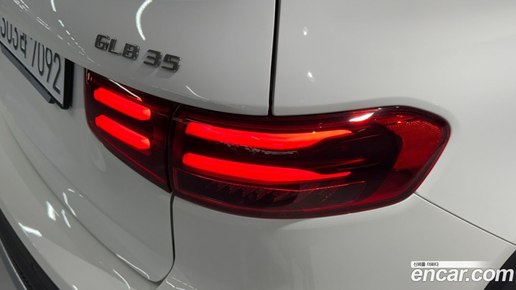 Mercedes-Benz GLB-Class AMG GLB35 4MATIC, 2025