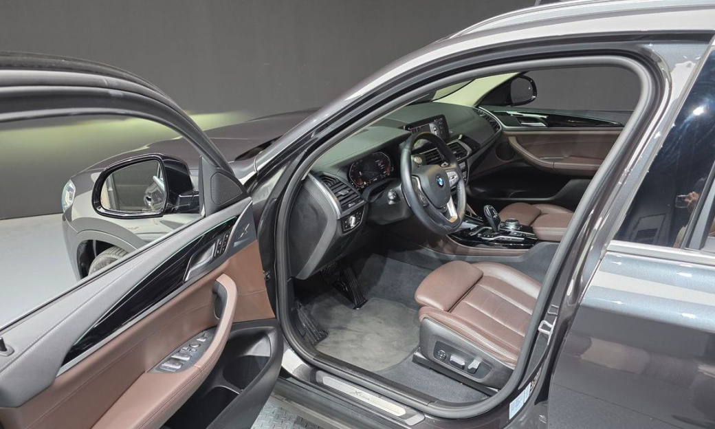 BMW X4 xDrive20i xLine, 2021