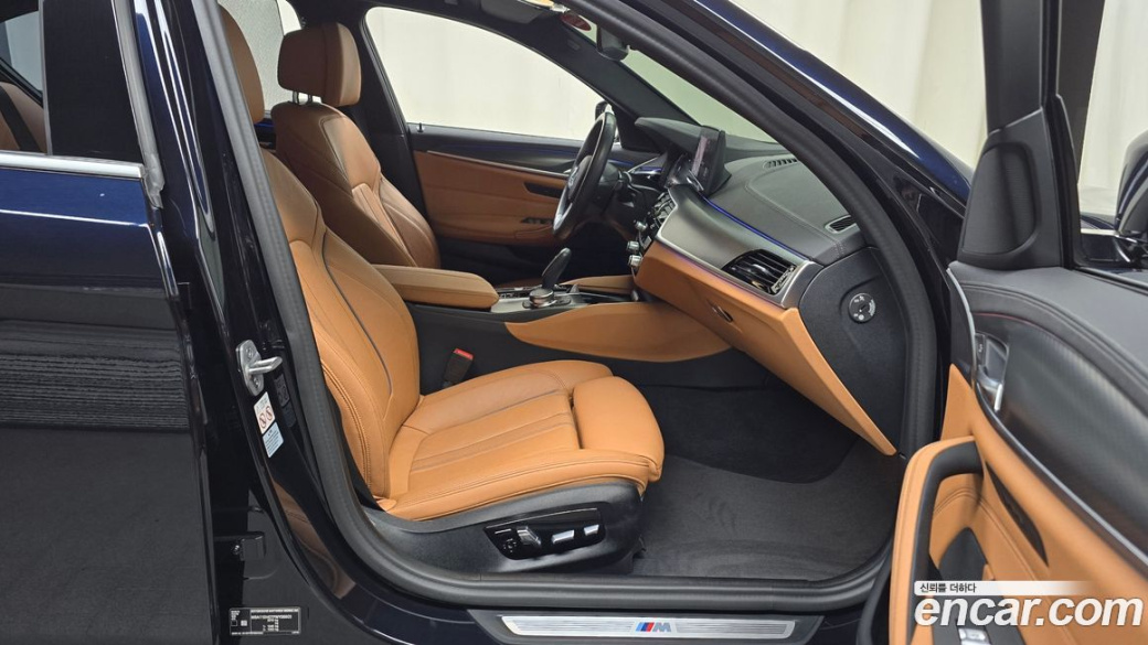 BMW 5-Series 520i M Sport, 2023