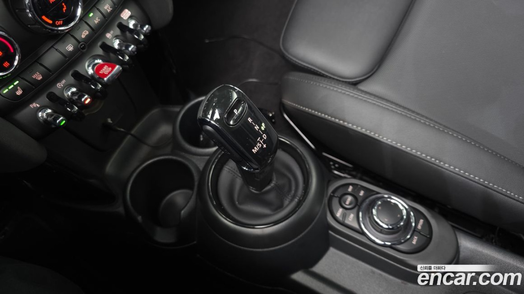 Mini Cooper Convertible Classic, 2024