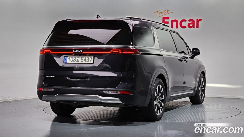 Kia Carnival 7-Seater Signature, 2022