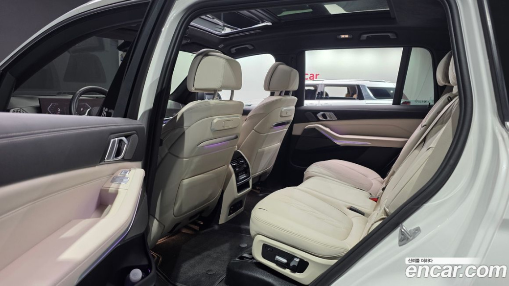BMW X7 xDrive 40d M Sport 7 STR, 2025