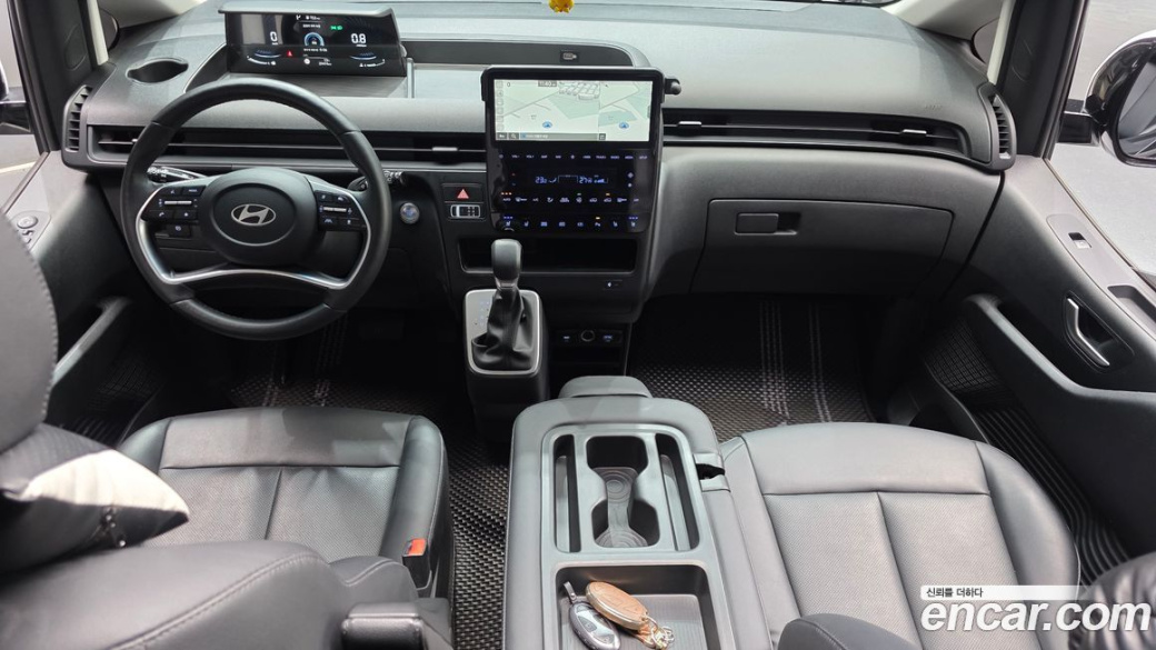 Hyundai Staria Tourer 9-Seater, 2025