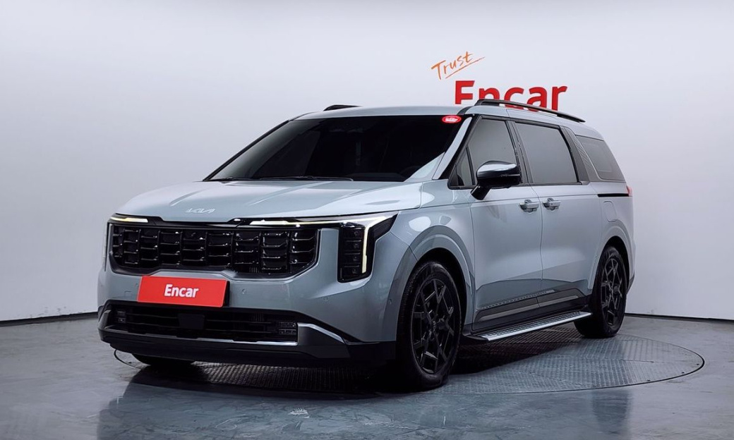 Kia Carnival 7-Seater Gravity, 2024