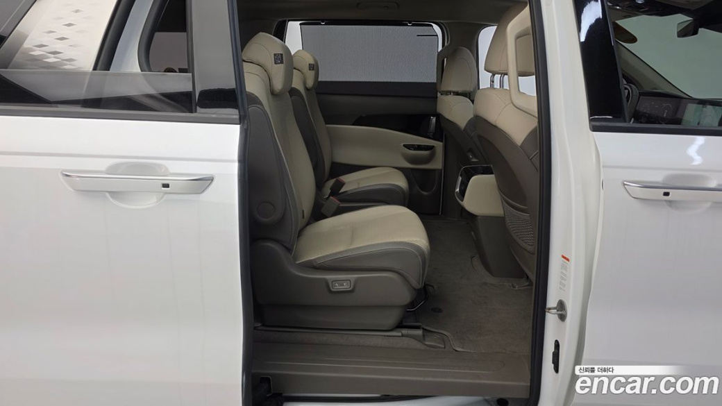 Kia Carnival 9-Seater Noblesse, 2023