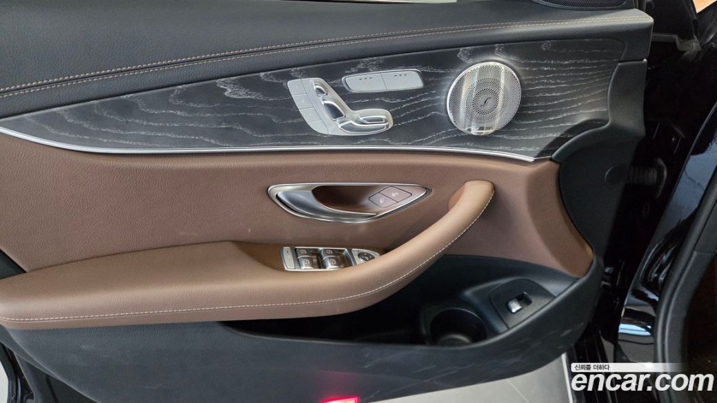 Mercedes-Benz E-Class E350 4MATIC Exclusive, 2023