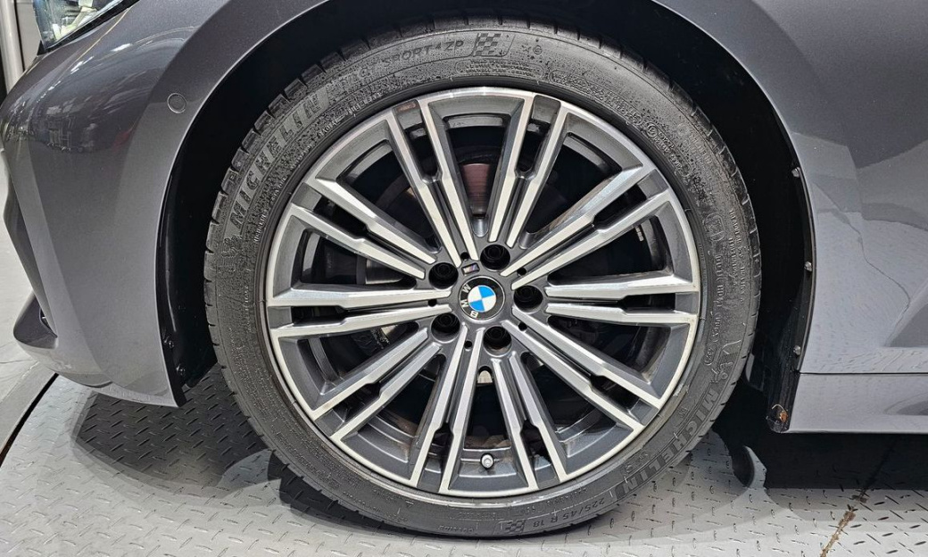 BMW 3-Series 320i M Sport, 2022