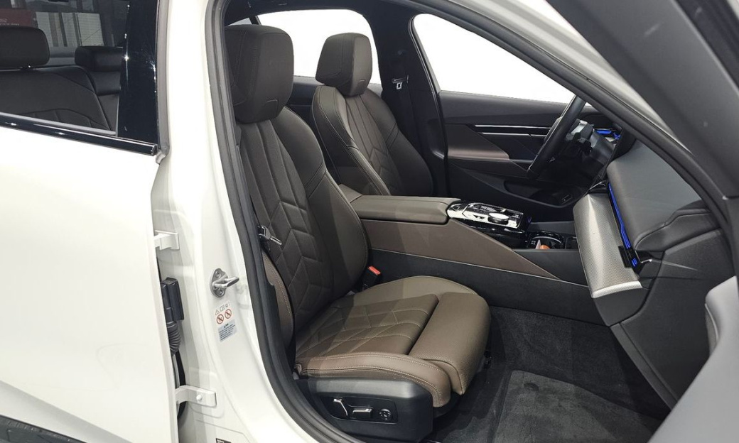 BMW 5-Series 520i M Sport, 2024