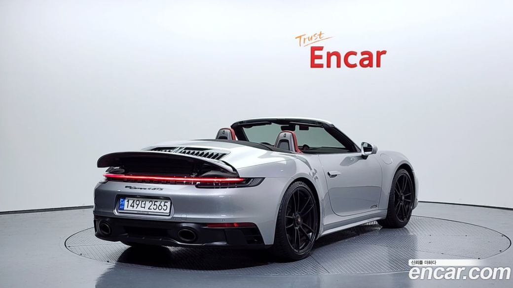 Porsche 911 Carrera 4 GTS Cabriolet, 2022