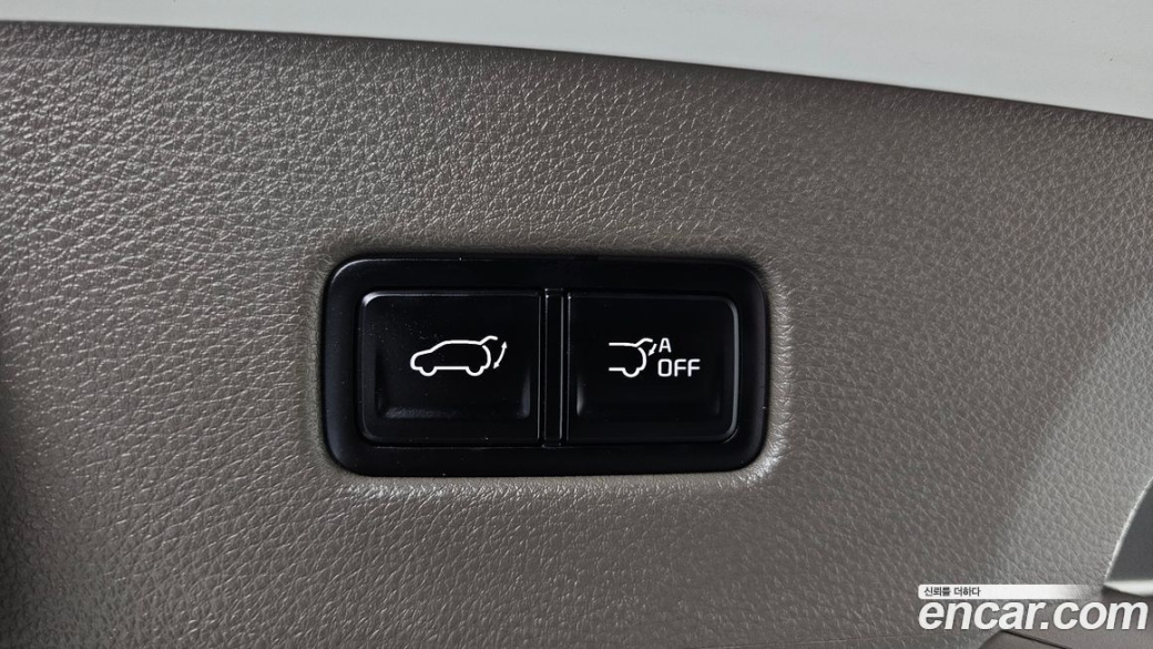 Kia Carnival 9-Seater Signature, 2023