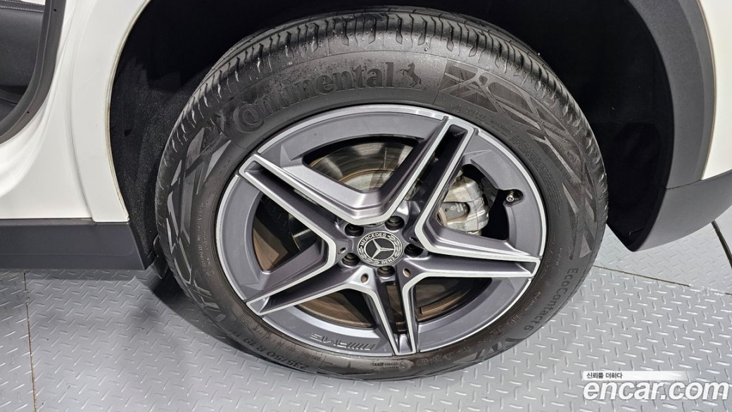Mercedes-Benz GLA-Class GLA250 4MATIC, 2023