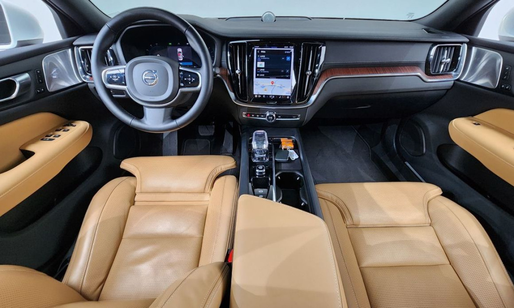 Volvo S60 B5 Ultimate Bright, 2024
