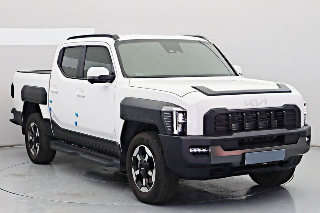 Kia Tasman 2.5T Gasoline 2WD, 2026