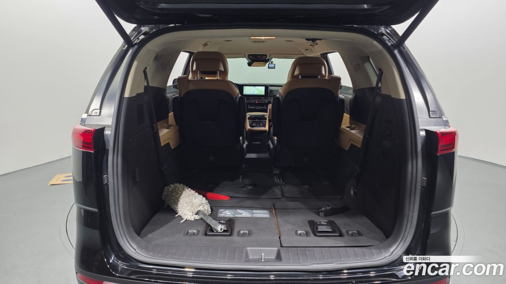 Kia Carnival 7-Seater Signature, 2023