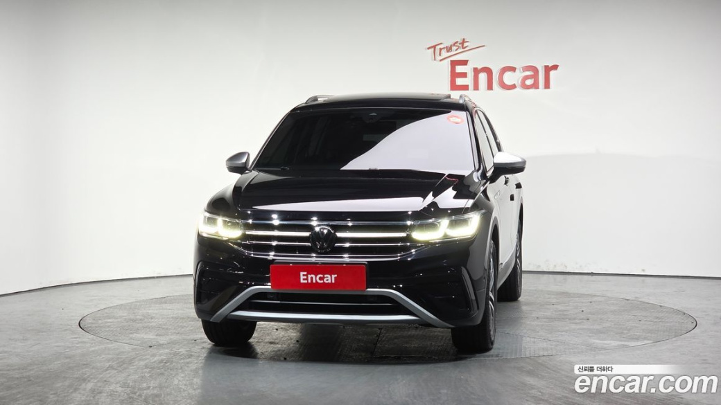Volkswagen Tiguan 2.0 TSI Prestige, 2024