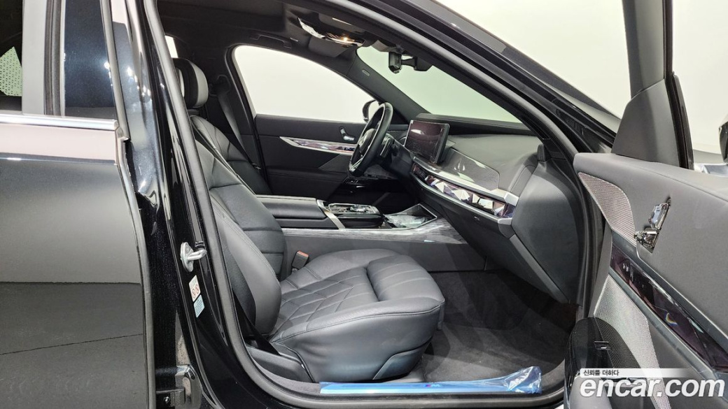 BMW 7-Series 740d xDrive M Sport, 2024