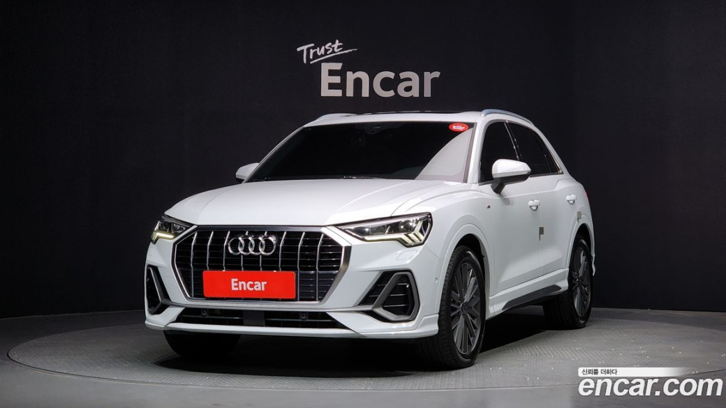 Audi Q3 35 TDI Premium, 2022