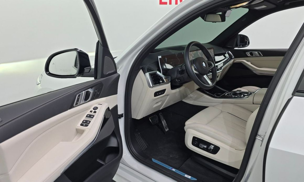 BMW X5 xDrive 40i M Sport, 2025