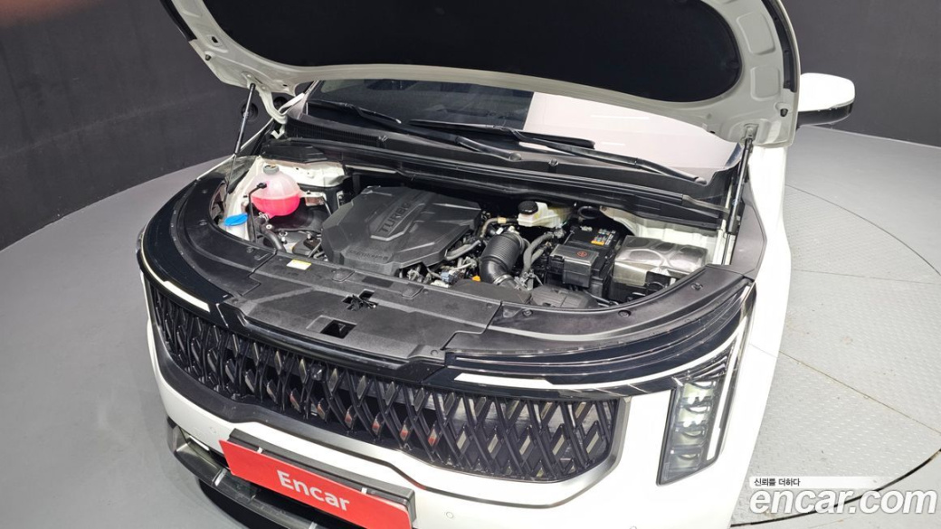 Kia Carnival 7-Seater Signature, 2024