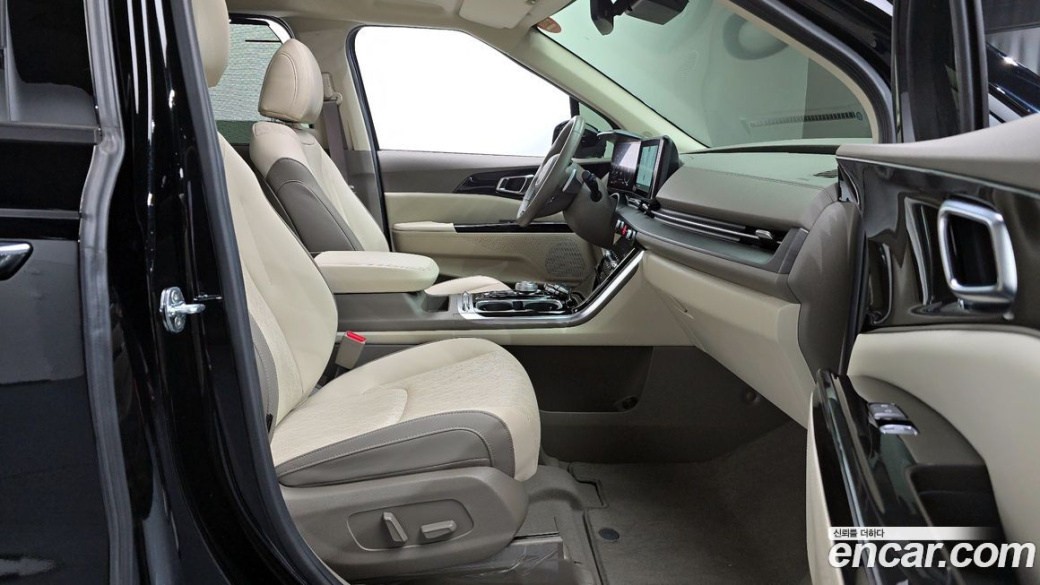 Kia Carnival 9-Seater Noblesse, 2022