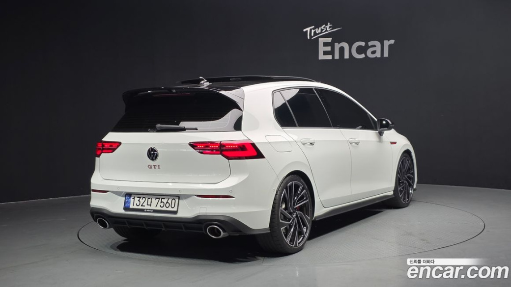 Volkswagen Golf 2.0 GTI, 2024