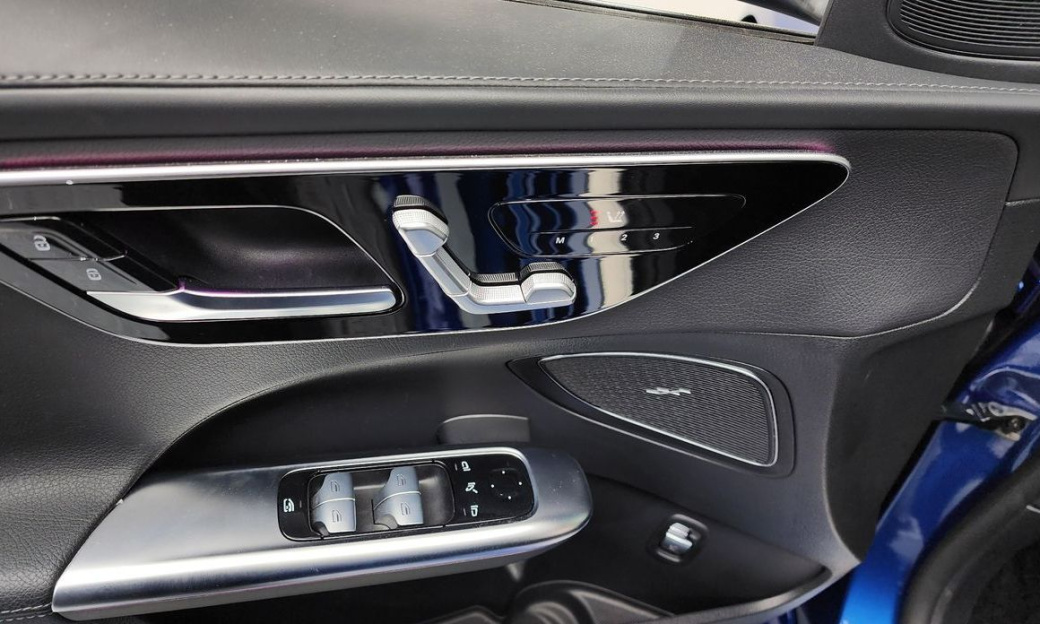 Mercedes-Benz C-Class C300 4MATIC AMG Line, 2023