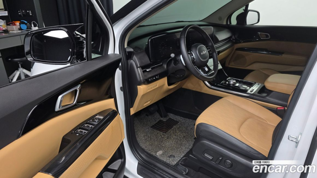 Kia Carnival 9-Seater Noblesse, 2023