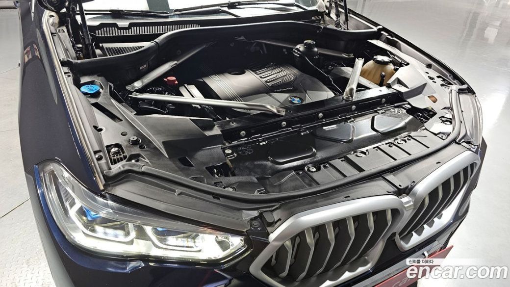 BMW X6 xDrive40i M Sport, 2023