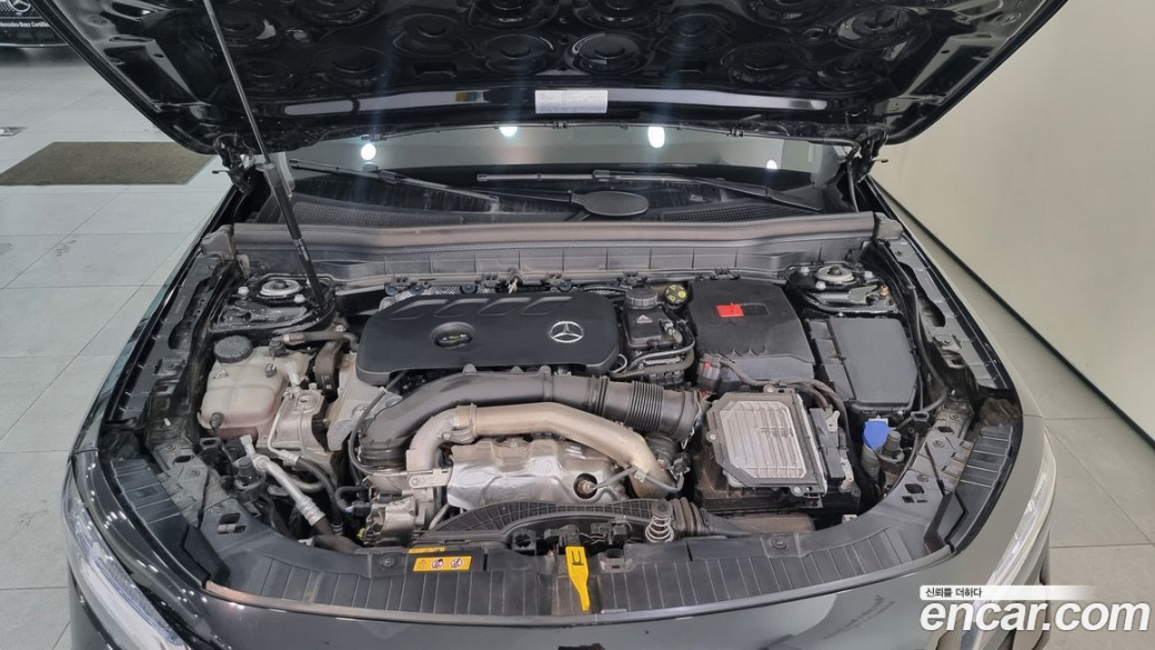 Mercedes-Benz GLB-Class GLB250 4MATIC, 2025