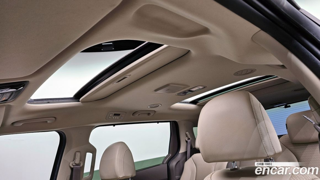 Kia Carnival 9-Seater Noblesse, 2022