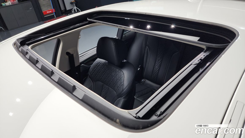 BMW 5-Series 530i xDrive Luxury, 2023