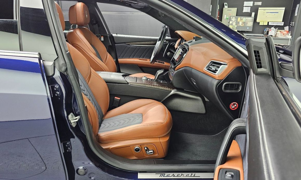 Maserati Ghibli 2.0 Granlusso, 2021