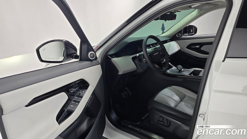 Land Rover Range Rover Evoque P250 Dynamic SE, 2024