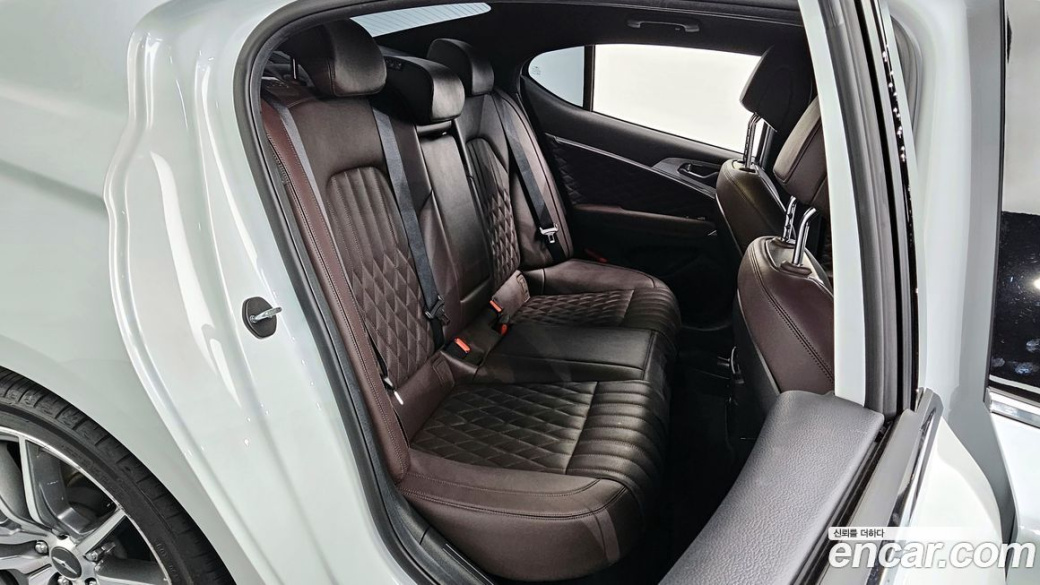 Genesis G70 Gasoline 2.0T 2WD, 2022