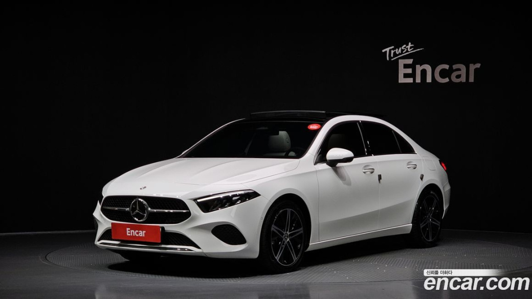 Mercedes-Benz A-Class A220 Sedan Online Special, 2024