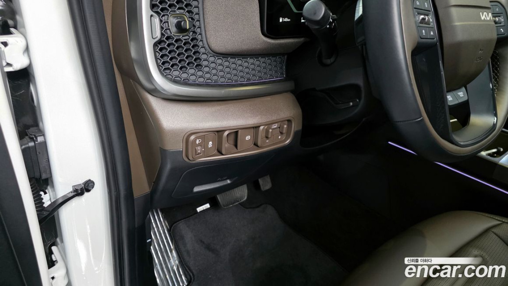 Kia Tasman 2.5T Gasoline 4WD, 2026