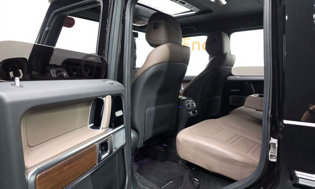 Mercedes-Benz G-Class G450d, 2025