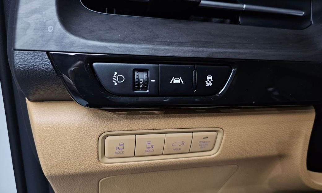 Kia Carnival 9-Seater Noblesse, 2023