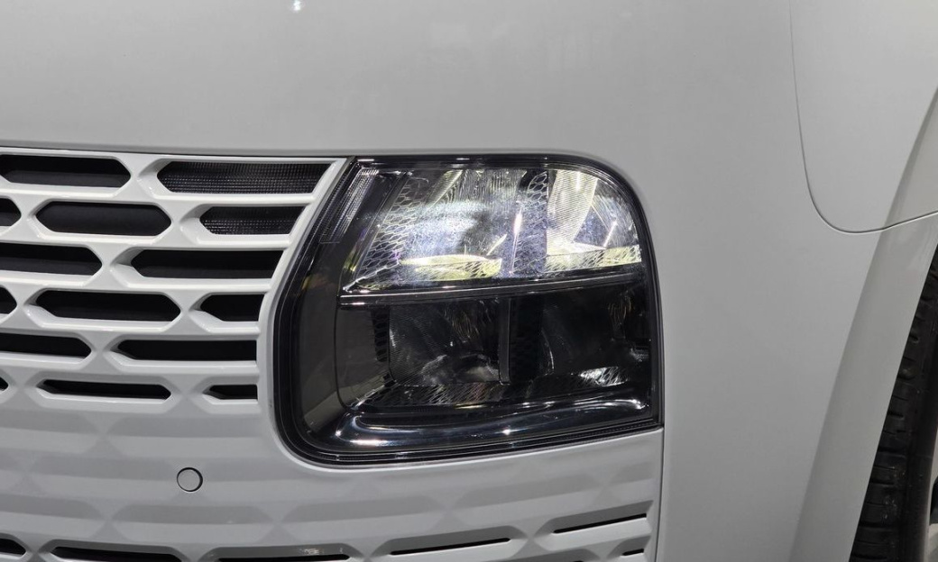 Hyundai Staria Tourer 11-Seater, 2025