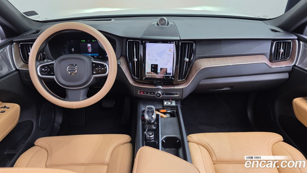 Volvo XC60 B6 Inscirtion, 2022