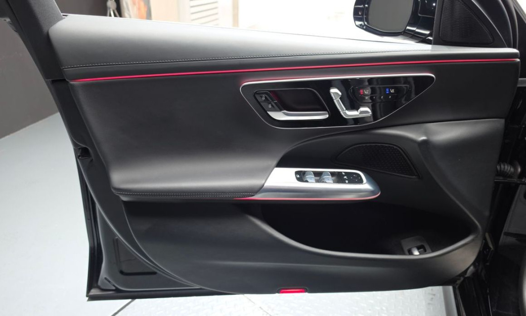 Mercedes-Benz E-Class E200 Avantgarde, 2024