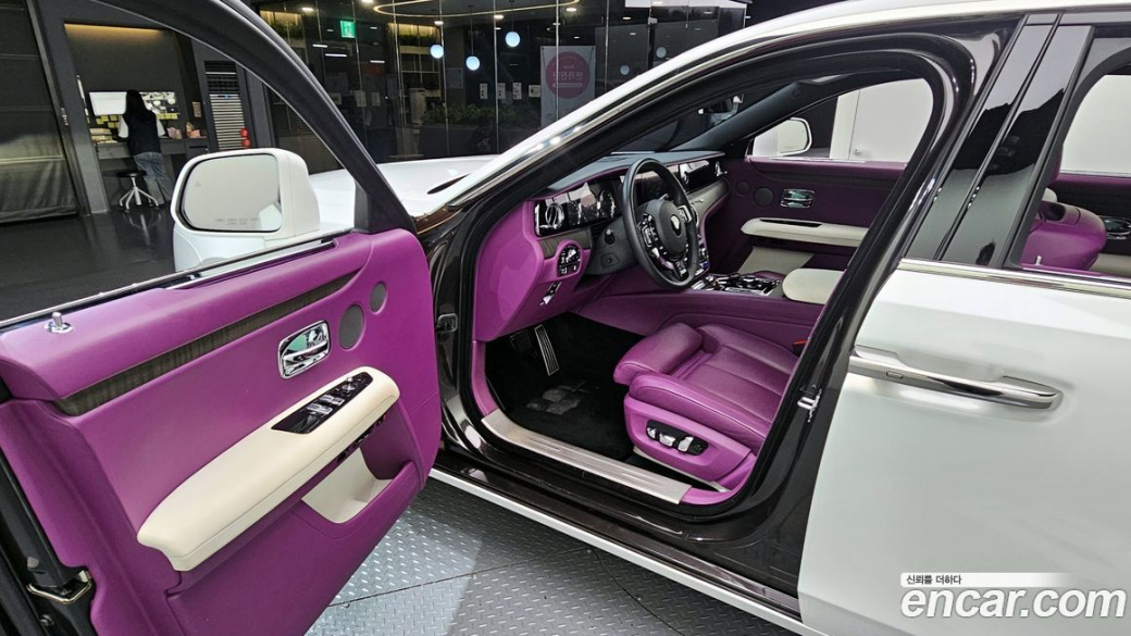 Rolls-Royce Ghost 6.7 V12, 2023