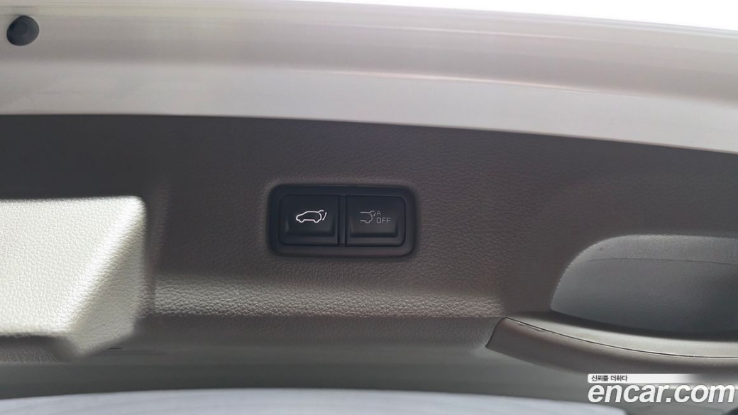Kia Carnival 7-Seater Signature, 2024